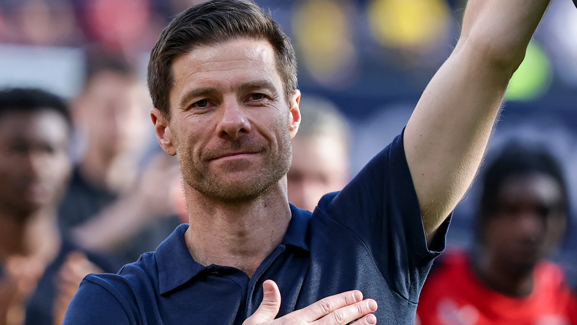LEVERKUSEN (Germany), 11/05/2025.- Head coach Xabi Alonso of Leverkusen is honoured and bid farewell at his last home game as coach for Leverkusen after the German Bundesliga soccer match between Bayer 04 Leverkusen and Borussia Dortmund in Leverkusen, Germany, 11 May 2025. (Alemania) EFE/EPA/CHRISTOPHER NEUNDORF CONDITIONS - ATTENTION: The DFL regulations prohibit any use of photographs as image sequences and/or quasi-video.