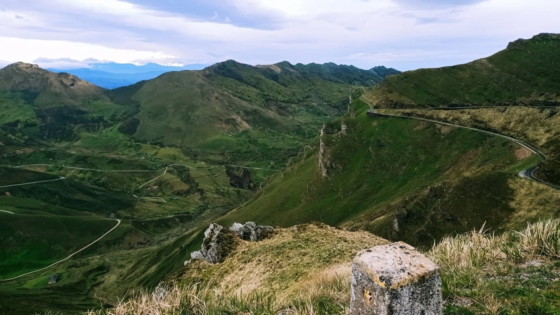 Padres de uno de los jóvenes fallecidos en Lunada(Cantabria) recogen 26.000 firmas en Change.org pidiendo un quitamiedos