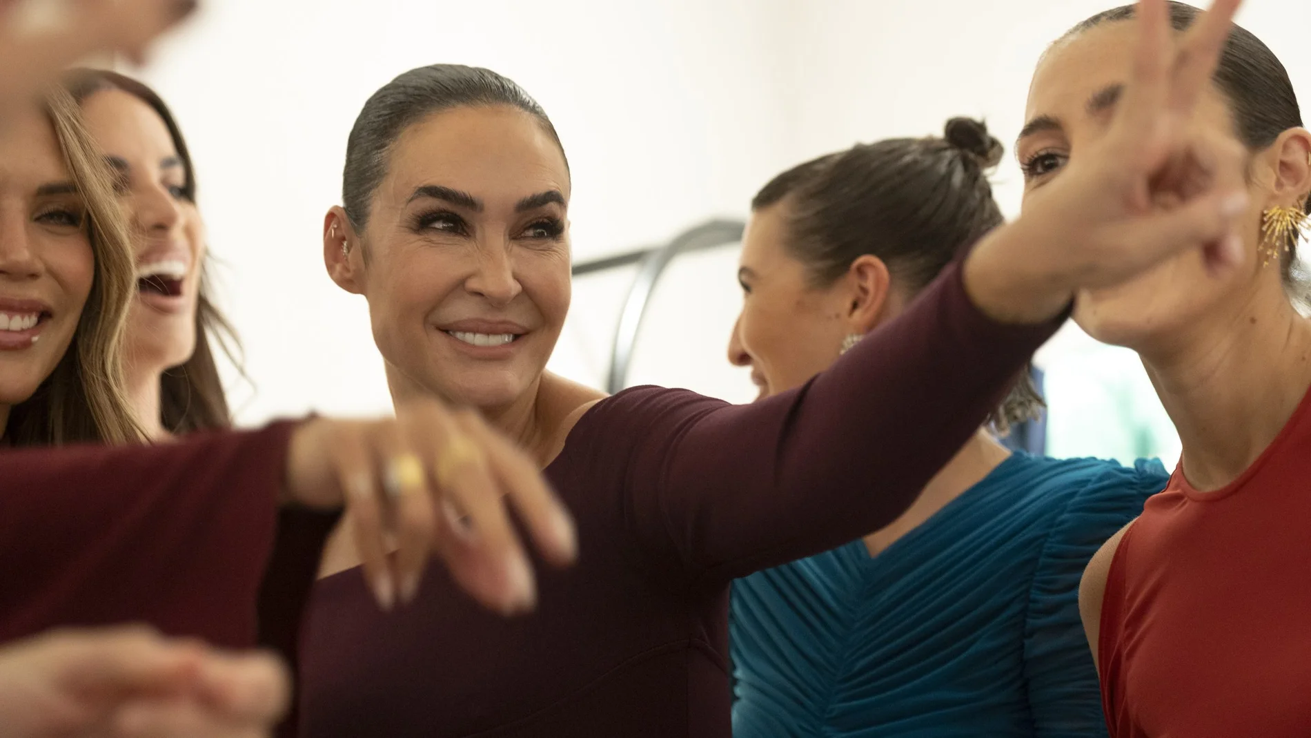 Vicky Martin Berrocal, junto a Alba, en un momento del realiti "Las Berrocal"