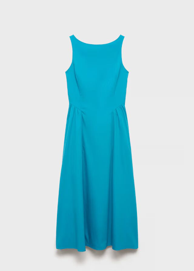 Vestido midi evasé.