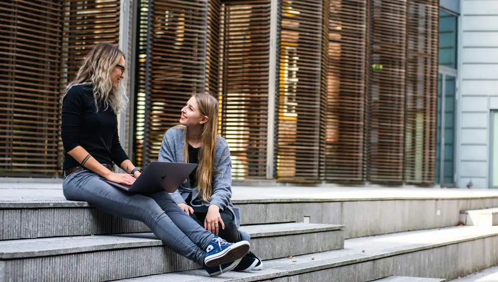 Con Santander Retail Graduate Program recién graduados pueden formar parte de proyectos estratégicos que impulsan la transformación digital del banco