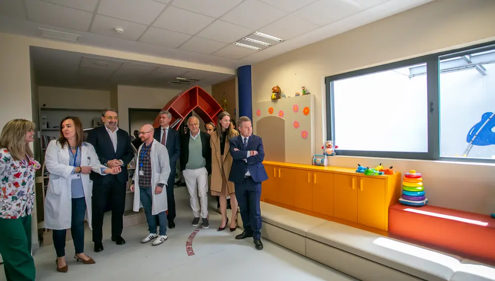 Inauguración de los espacios decorados en la zona pediátrica del Hospital Universitario de Toledo por la Fundación Aladina