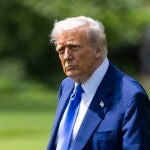 US President Donald Trump departs the White House for the Middle East