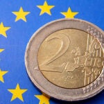El euro es la moneda oficial de la mayor parte de los países de la Unión Europea, así como de algunas naciones fuera de la mayor entidad de Europa