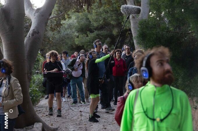 Más de 50 personas disfrutan de un paseo insólito por los jardines del Parque Torres con 'Mucho Más Mayo'