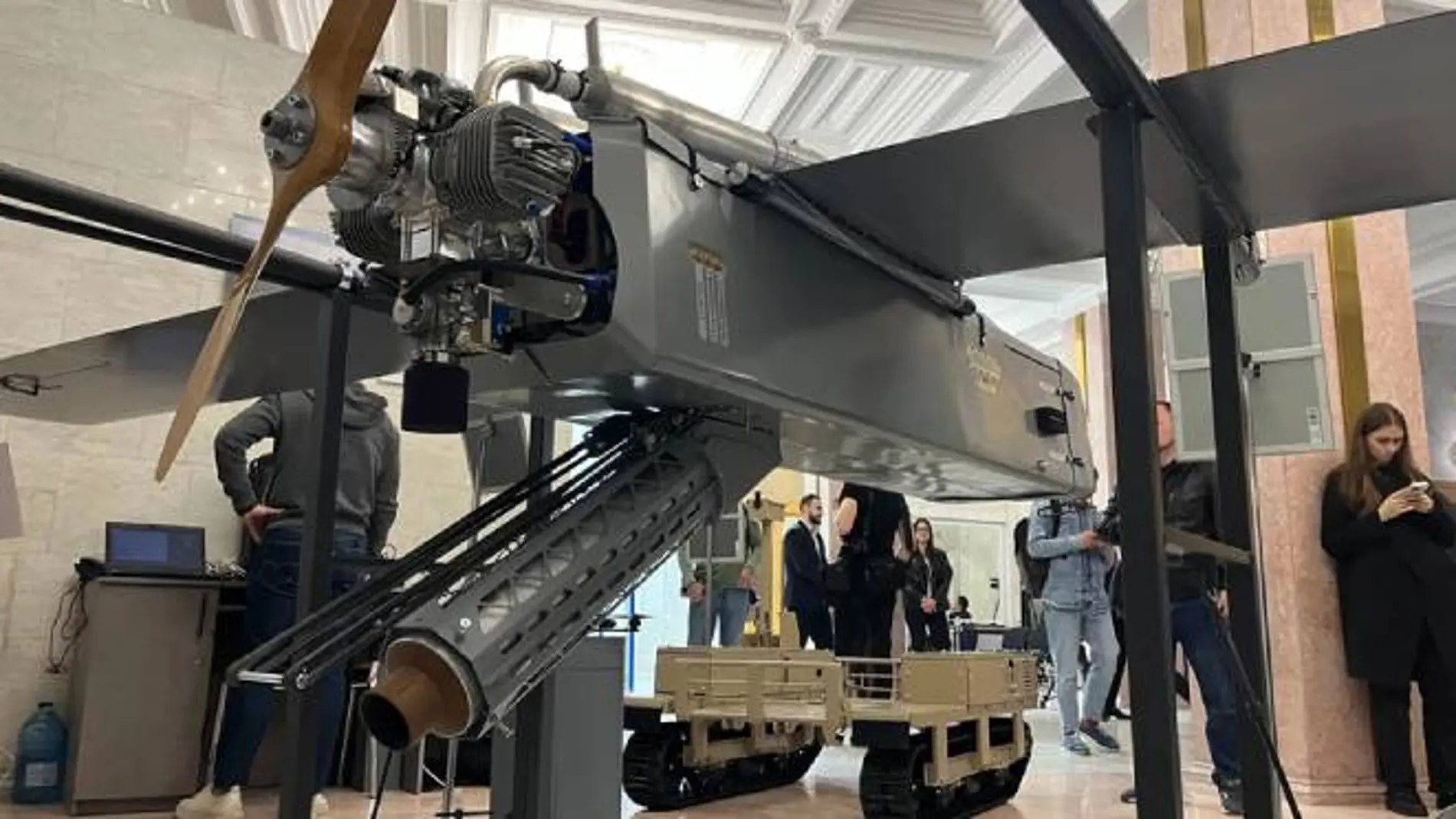 FP-1, el nuevo dron kamikaze de Ucrania que puede volar 1.600 km con 120 kilos de explosivos.