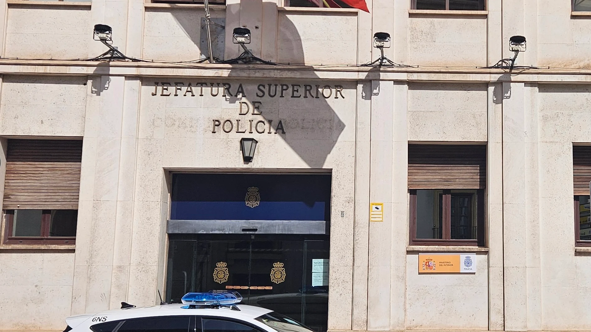 MURCIA.-Sucesos.- Detenido un hombre en Murcia por agredir con un cuchillo al dependiente de un local de alimentación