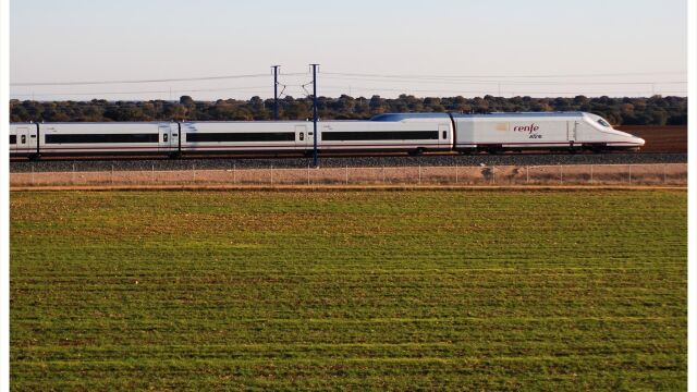 La Junta, contra Montero: "Avanza en la financiación con Cataluña" y "caos ferroviario" en Andalucía