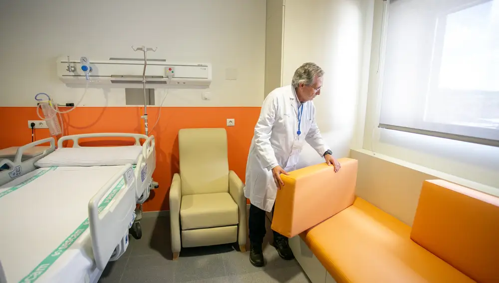 Inauguración de los espacios decorados en la zona pediátrica del Hospital Universitario de Toledo por la Fundación Aladina