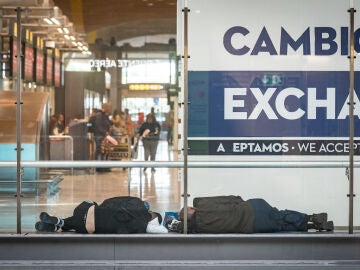 Sinhogarismo en el Aeropuerto de Adolfo Suárez-Madrid Barajas 