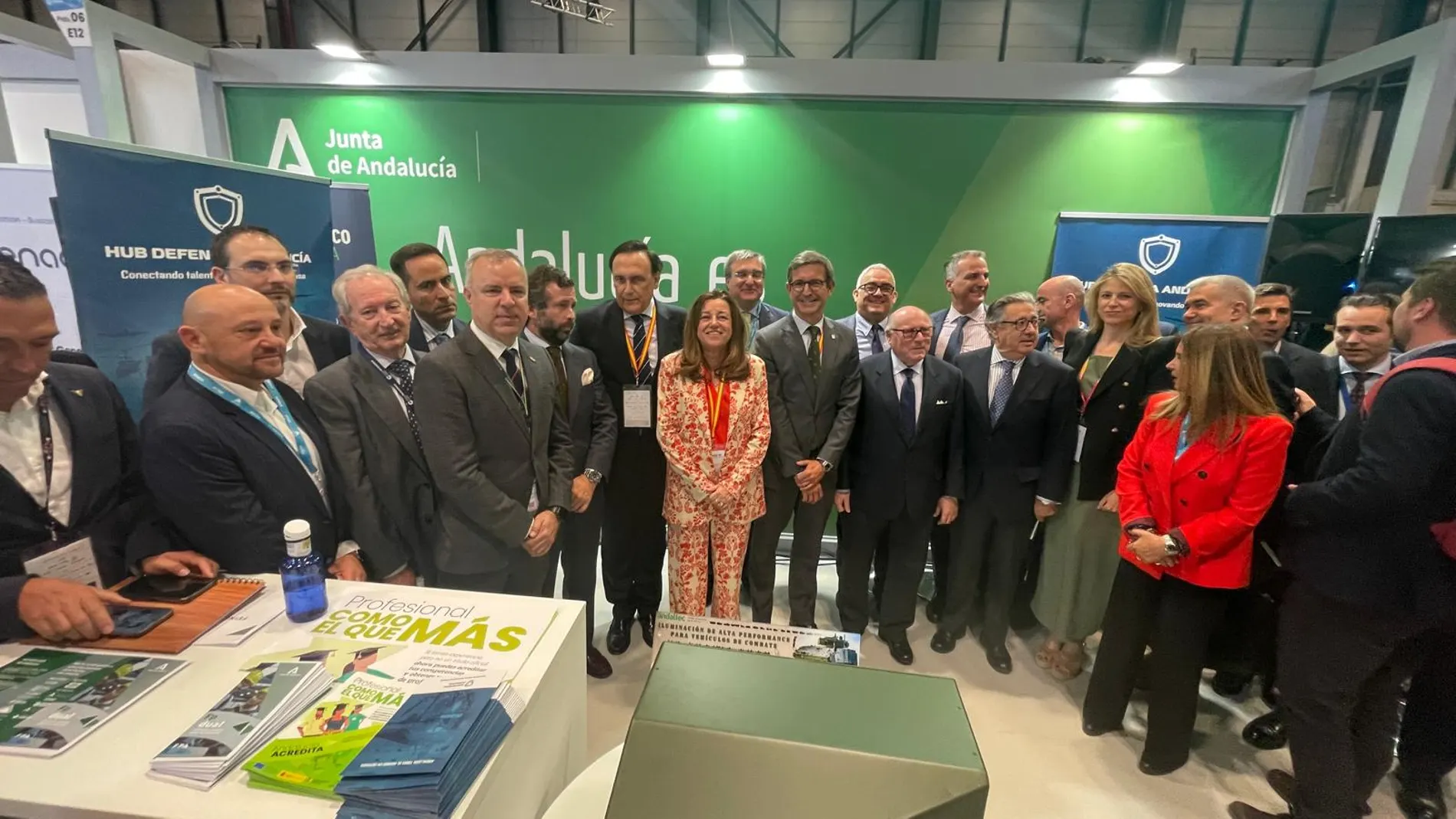 La Junta elaborará un estudio de las principales magnitudes económicas y de formación del sector de la defensa en Andalucía