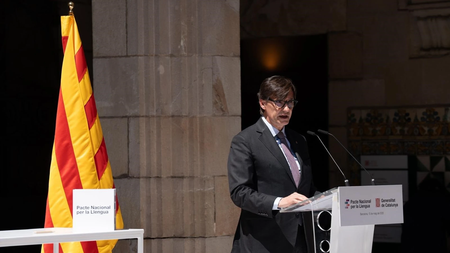 El presidente de la Generalitat, Salvador Illa, en el acto por la firma del Pacte Nacional per la Llengua DAVID ZORRAKINO - EUROPA PRESS 13/05/2025