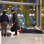 Personas sin hogar en el aeropuerto de Barajas