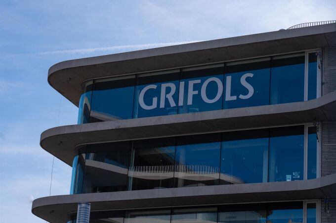 Economía/Bolsa.- Grifols se dispara más del 4% en Bolsa tras ganar casi el triple hasta marzo y superar sus previsiones
