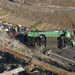 Un muerto y once heridos en el vuelco de un autobús en San Sebastián de La Gomera