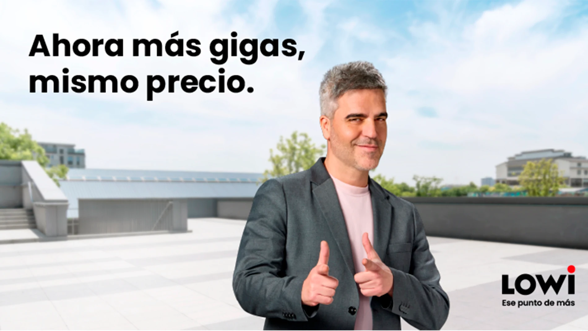Ernesto Sevilla, la cabeza visible de Lowi, anunciando la mejora