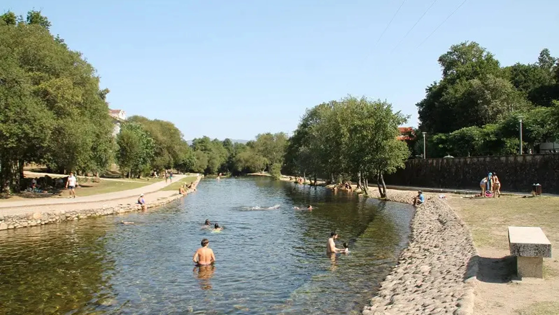 Aguas romanas a 60ºC: así son estas termas al aire libre en Ourense