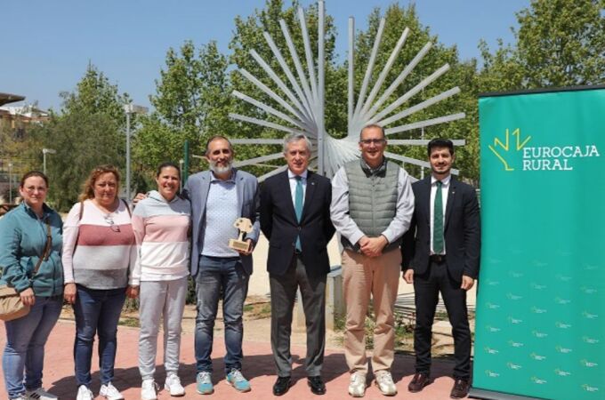 Eurocaja Rural concede una 'Ayuda DANA' al IES Andreu Alfaro de Paiporta