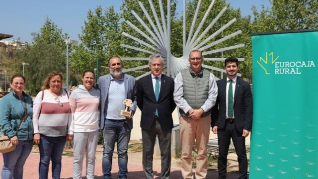 Eurocaja Rural concede una 'Ayuda DANA' al IES Andreu Alfaro de Paiporta