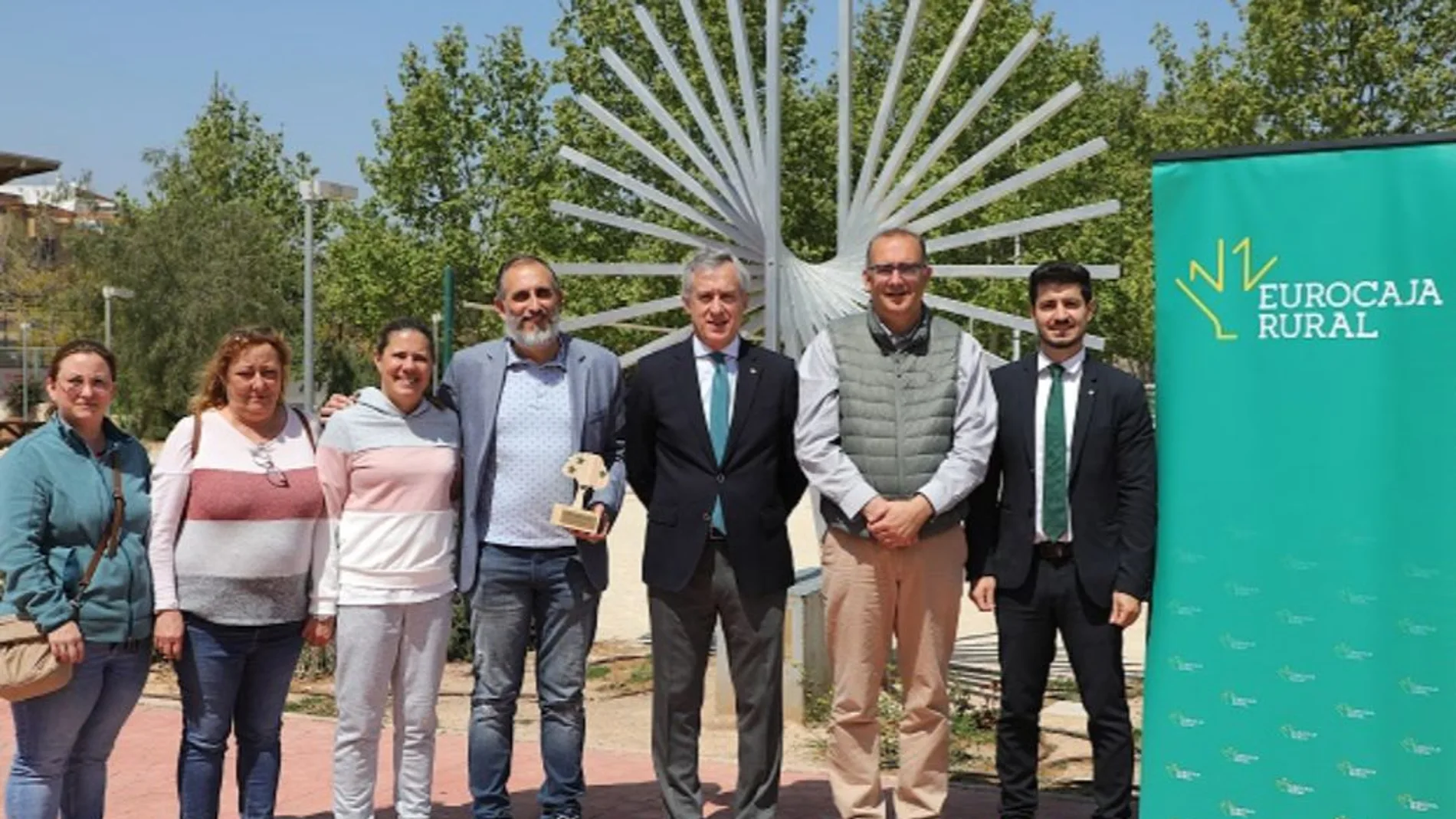 Eurocaja Rural concede una 'Ayuda DANA' al IES Andreu Alfaro de Paiporta