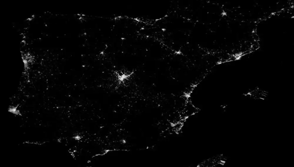 España y Portugal a oscuras a las 5:18 del 29 de abril