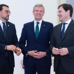 Rueda, hoy, con Adrián Barbón y Alfonso Fernández Mañueco
