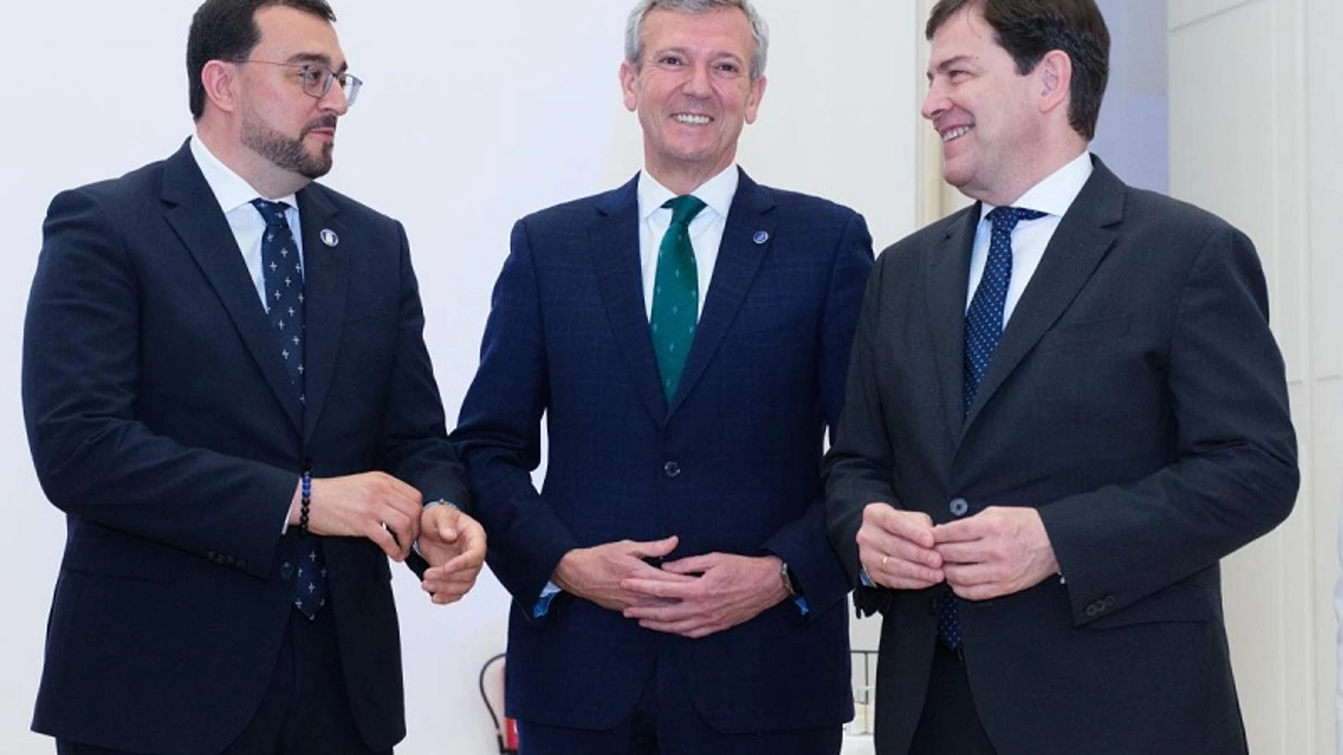 Rueda, hoy, con Adrián Barbón y Alfonso Fernández Mañueco
