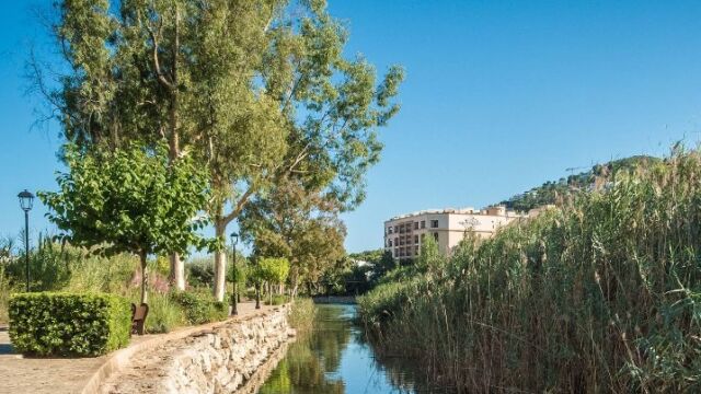 El único río de Baleares y la leyenda que lo habita: así es la ruta del duende de la mitología ibicenca