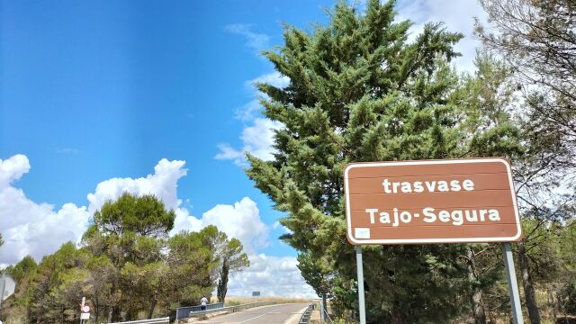MURCIA.-Agua.- López Miras defenderá el martes en el Congreso la proposición de ley de la Asamblea para mantener el Tajo-Segura