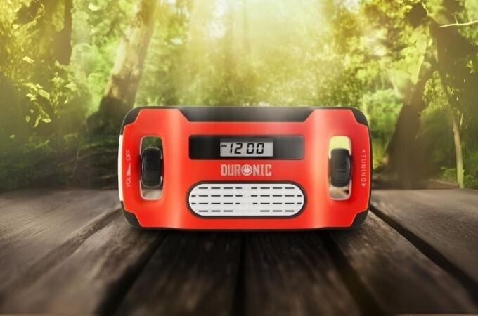 Linterna, radio y batería solar en un solo aparato por muy poco, ideal para camping y apagones