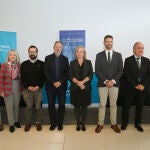 Leticia García junto con responsables de la Fundación Santa María la Real e Iberdrola