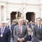 Carnero y Conrado Íscar durante la procesión en honor a San Pedro Regalado