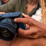La pantalla abatible, los diales accesibles y el grip ergonómico hacen que el proceso sea intuitivo y rápido