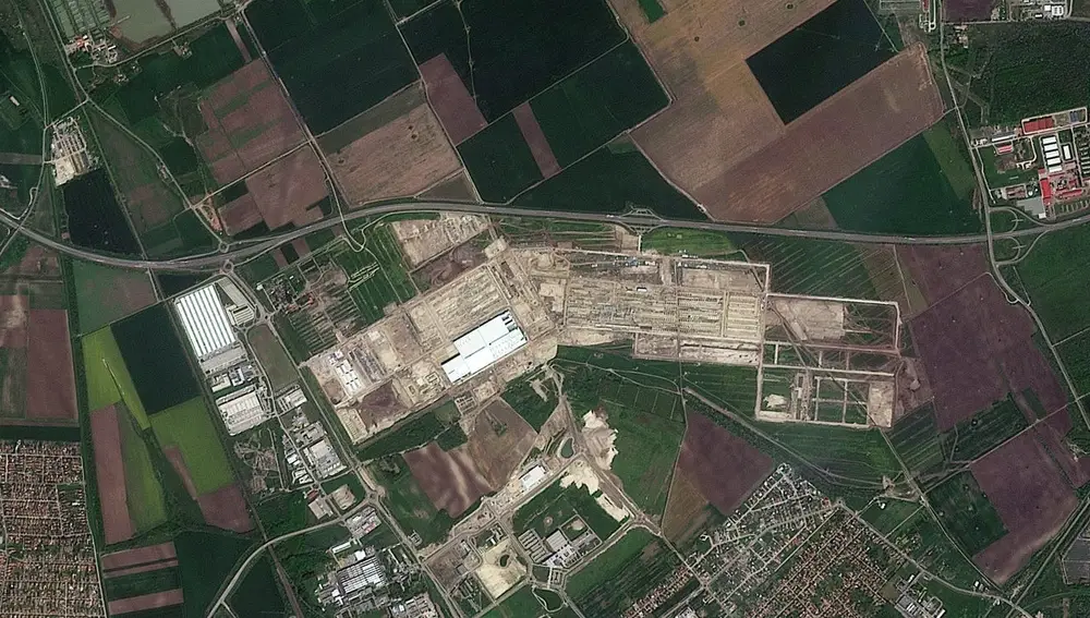 La construcción de la fábrica, a fecha de abril de 2025