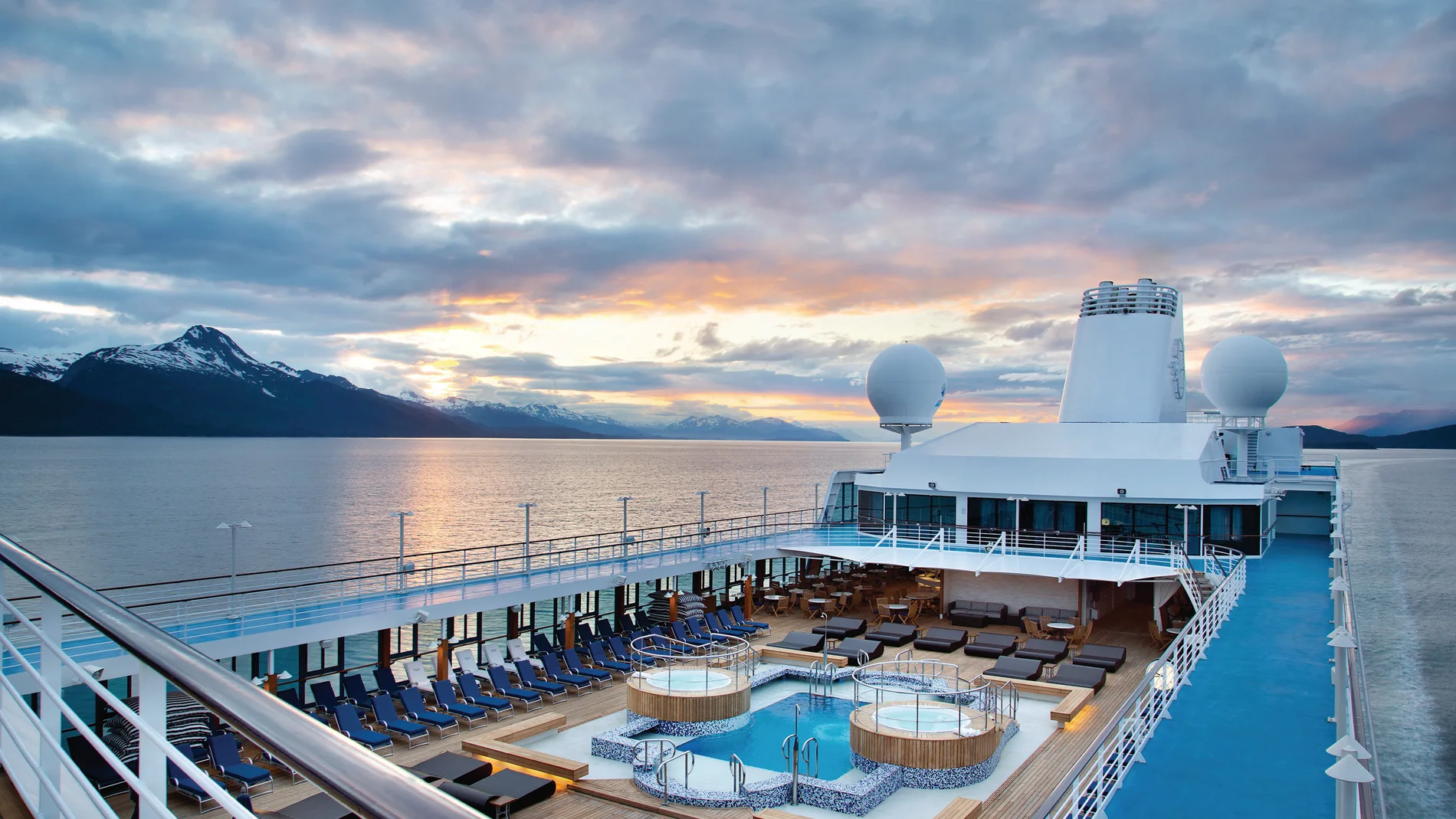 OC R Pool Deck