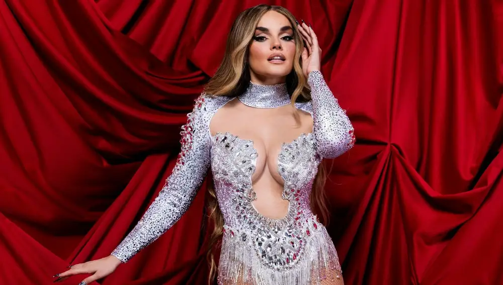 El look de Melody en Eurovisión.
