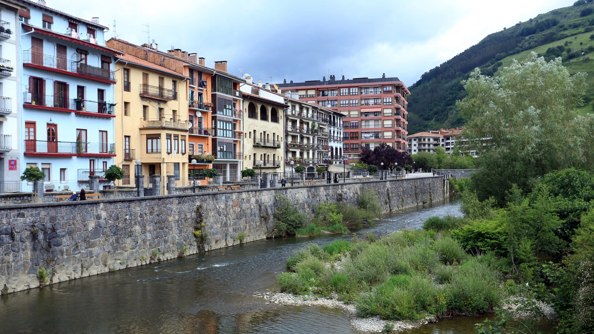 Azpeitia, la localidad vasca donde menos se usa el español: menos de la mitad hablan en castellano