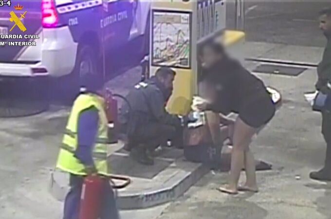 Violento asalto en un cajero de Canarias: una pareja es atacada con spray de pimienta y arma blanca