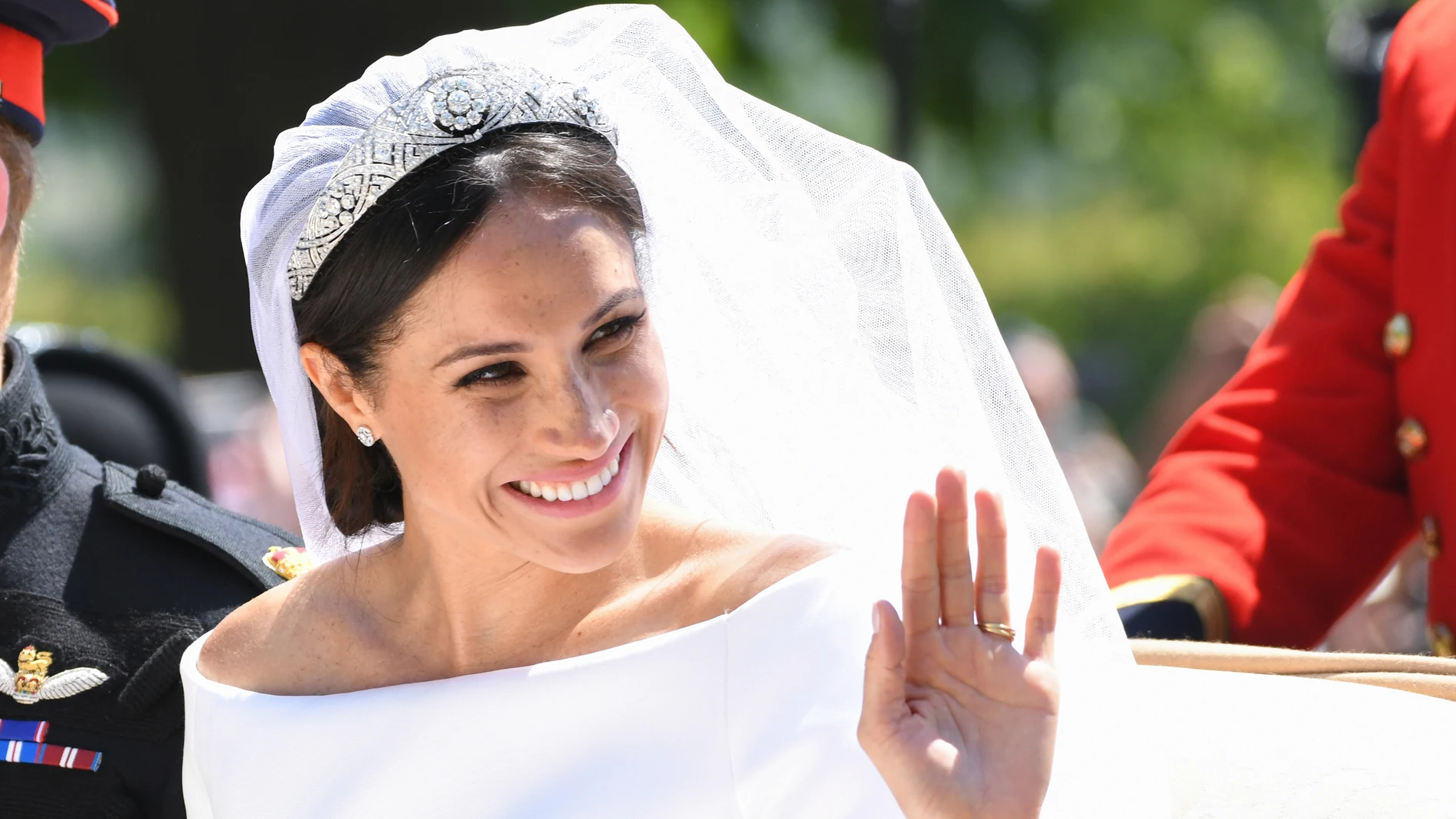 Meghan Markle con su vestido de novia en su boda con el príncipe Harry.