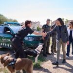 La consellera de Interior y Seguridad Pública, Núria Parlon, con Agents Rurals de la Generalitat