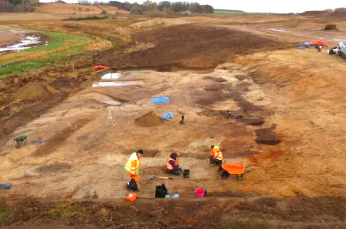 Excavaban en un futuro campo de golf y de casualidad hallaron un tesoro arqueológico