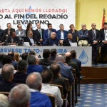 Los regantes se plantean ir a Bruselas a expresar su malestar por el "tijeretazo" al Trasvase