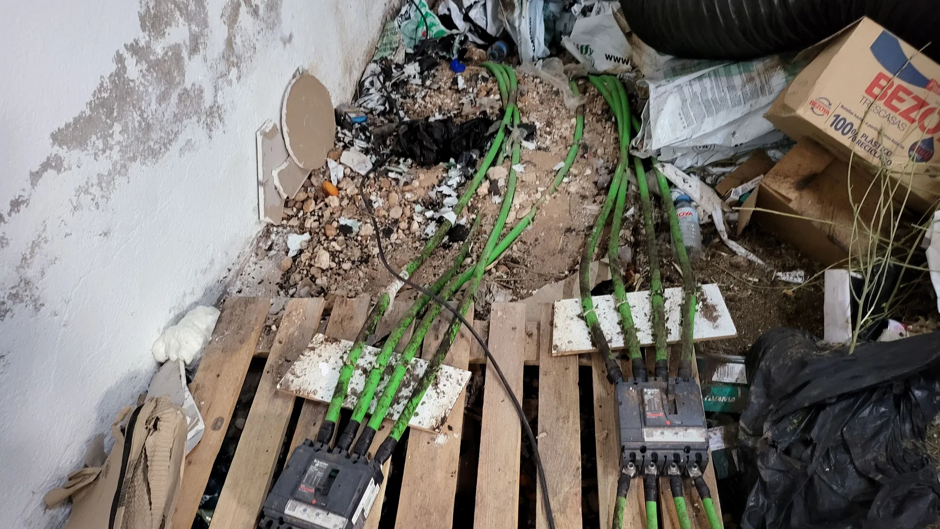 Conexiones de fraude eléctrico