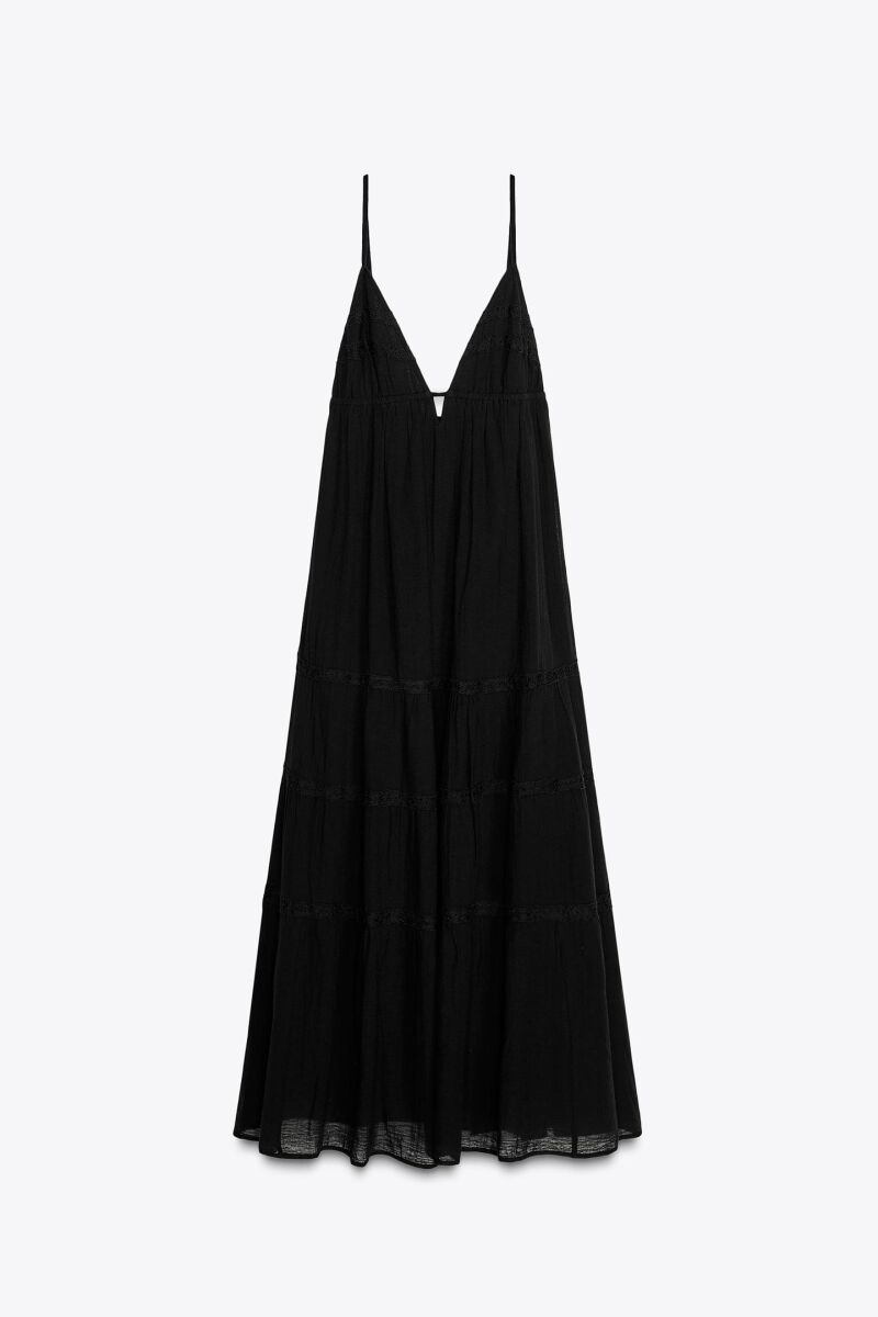 Vestido de gasa en negro.