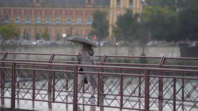 Las lluvias continuarán mañana, con aviso por tormentas y lluviaas en a 6 provincias y por viento en Melilla