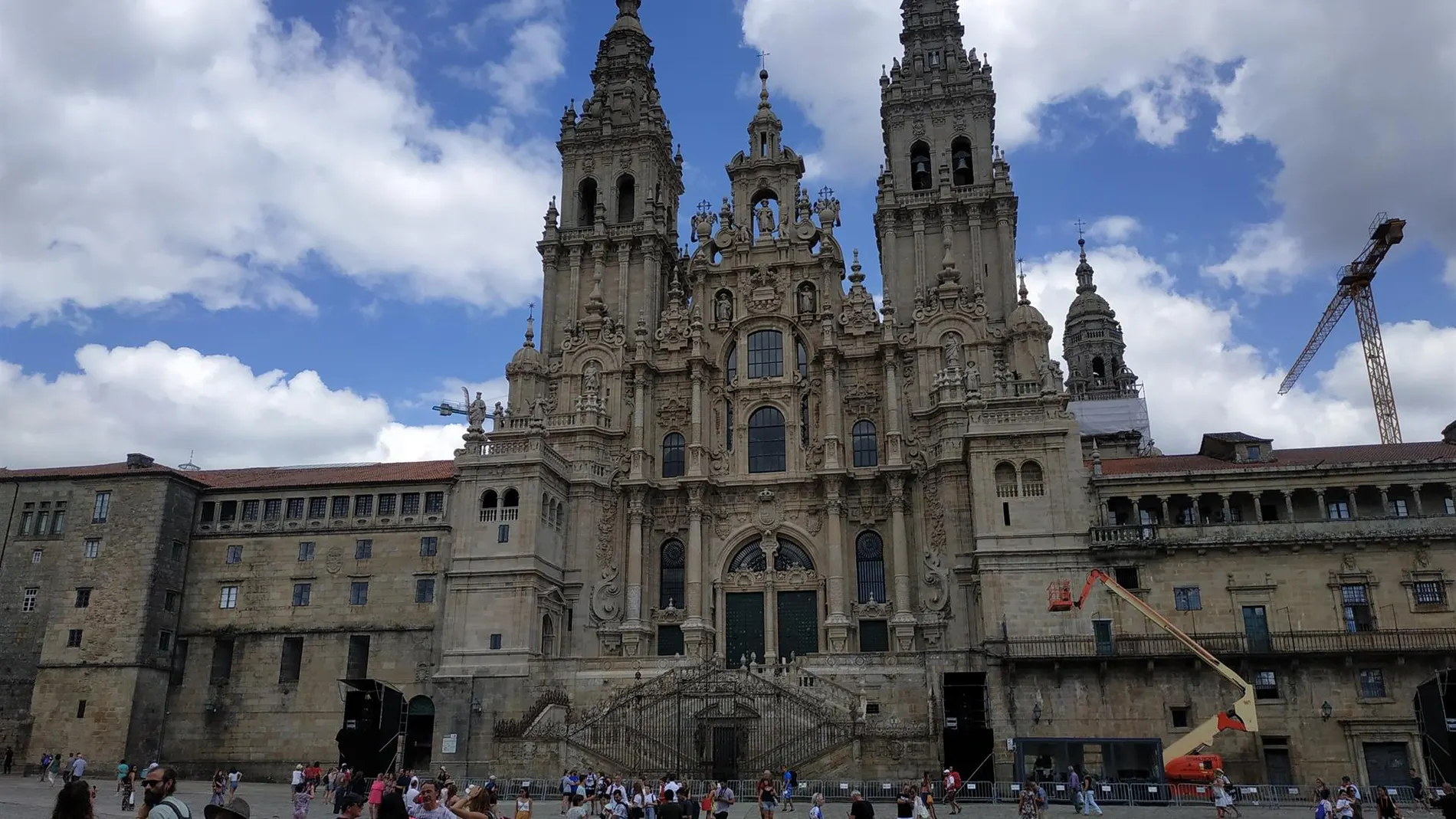 Peregrinos en la Catedral de Santiago.