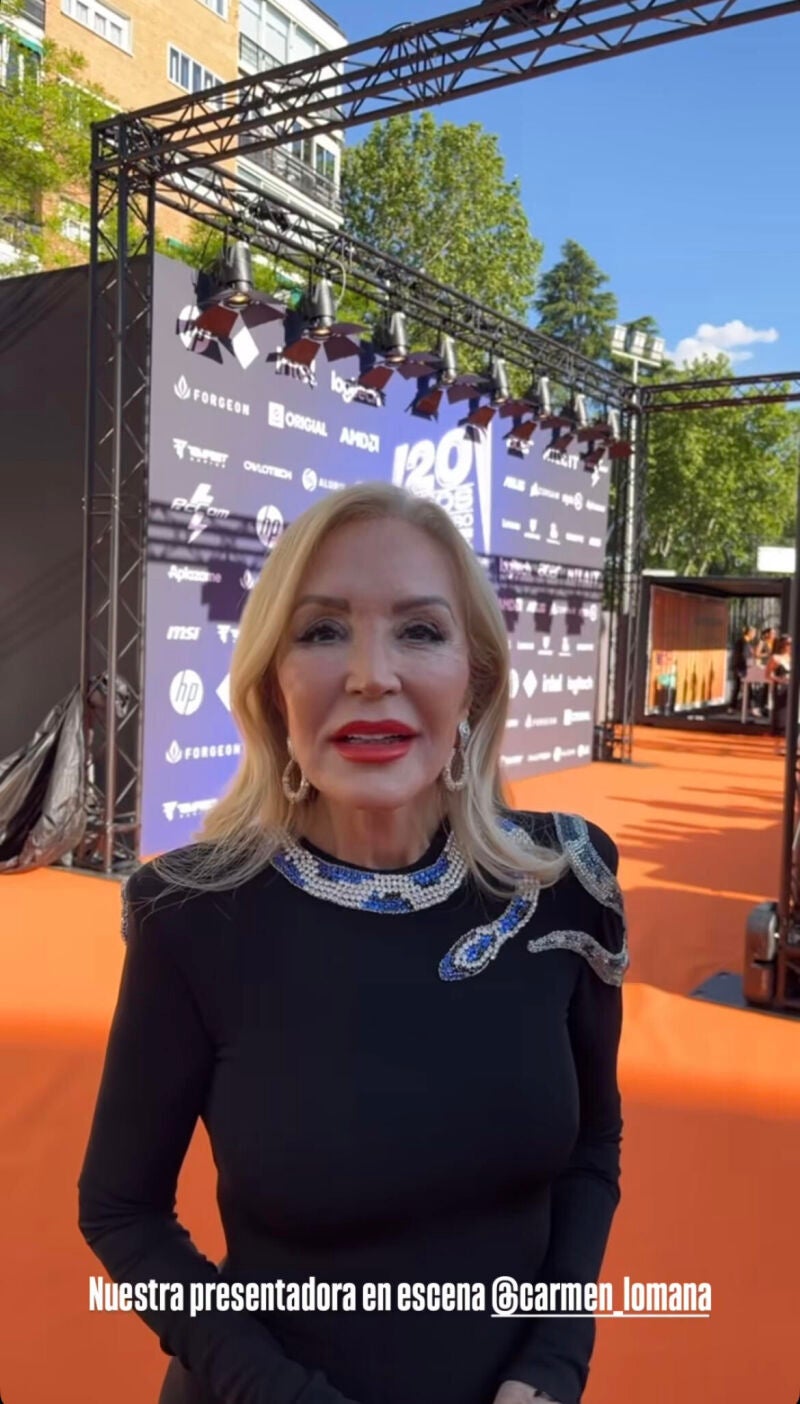 El look de Carmen Lomana.