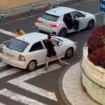 Graban una salvaje agresión en plena calle de Santa Cruz de Tenerife tras un incidente de tráfico