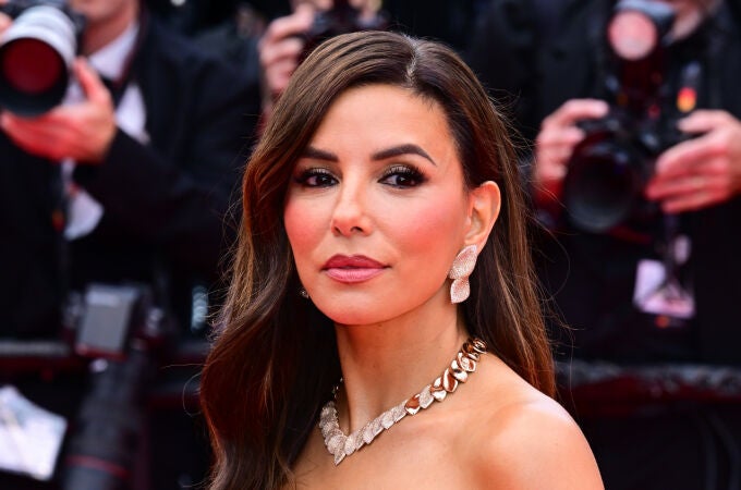 Eva Longoria en la alfombra roja del Festival de Cannes 2025.
