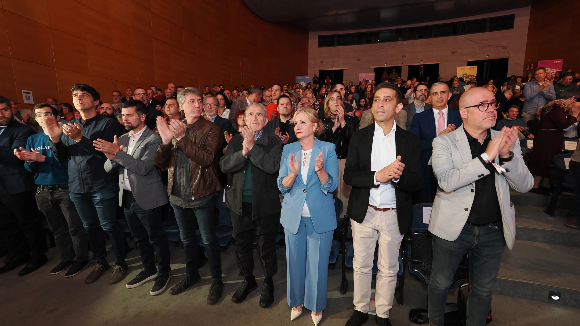 Vicente Andrés junto a Unai Sordo, Leticia García, Demetrio Madrid, Carlos Martínez, Tudanca y Gascón, entre otros